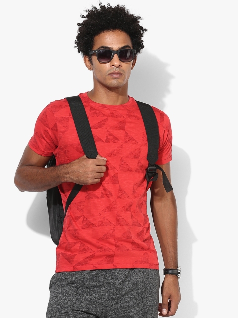 

Red Printed Slim Fit Round Neck T-Shirt