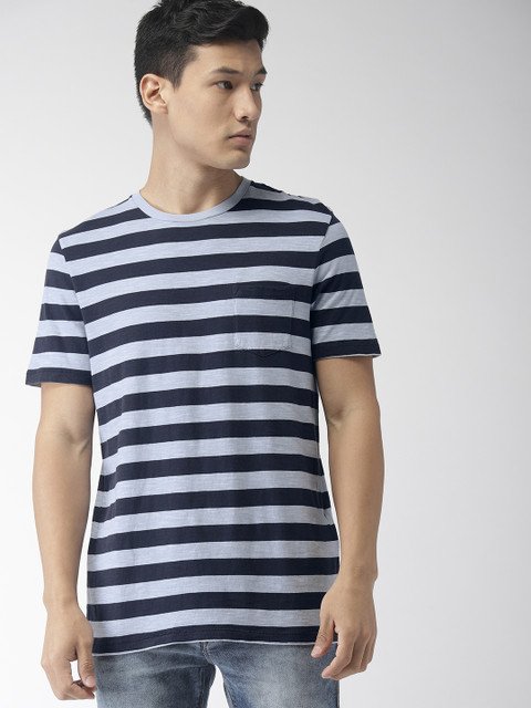 

Celio Men Blue Striped Round Neck T-shirt