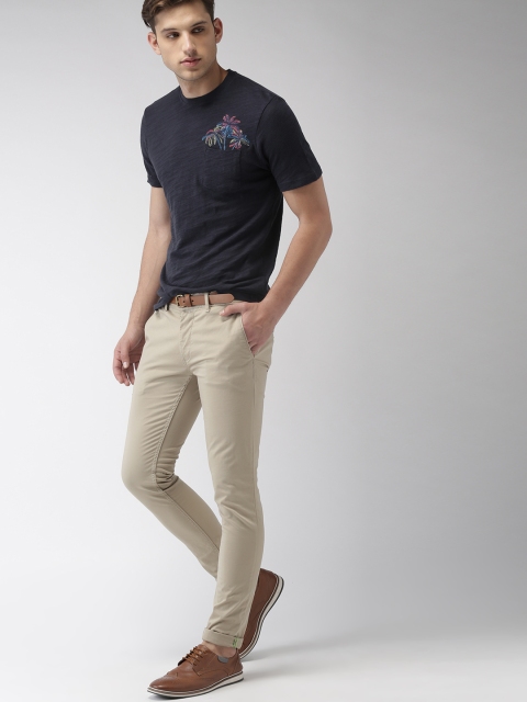 

Celio Men Navy Blue Solid Round Neck T-shirt