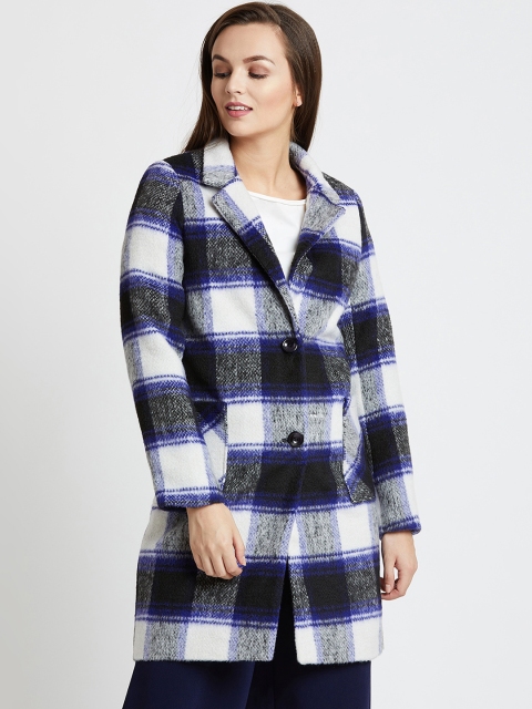 

COVER STORY Women Black & White Checked Overcoat