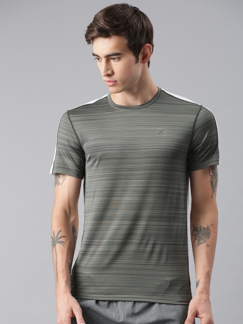 

HRX by Hrithik Roshan Men Grey & White Colourblocked Round Neck T-shirt