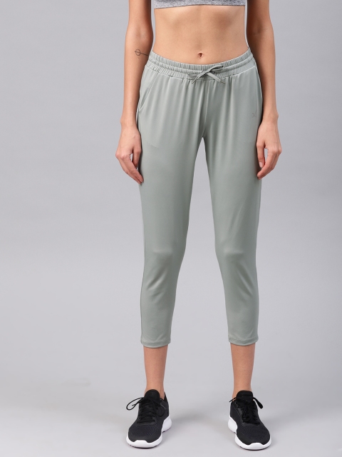 

HRX by Hrithik Roshan Women Grey Solid Regular Fit Capris