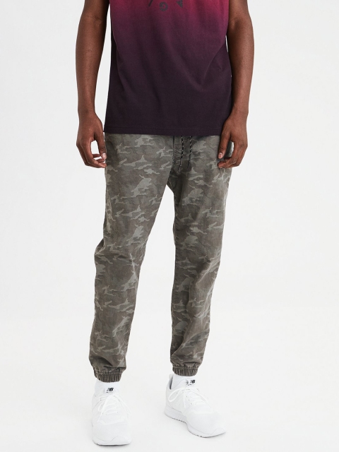 

AMERICAN EAGLE OUTFITTERS Men Grey & Olive Green Regular Fit Camouflage Printed Joggers