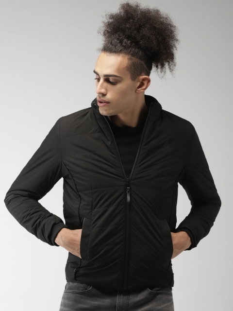 

Fort Collins Men Black Solid Quilted Jacket