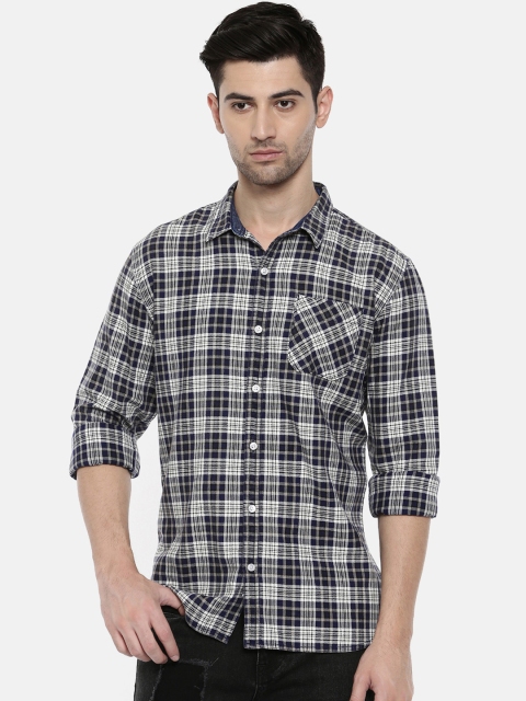 

Breakbounce Men Black & White Slim Fit Checked Casual Shirt