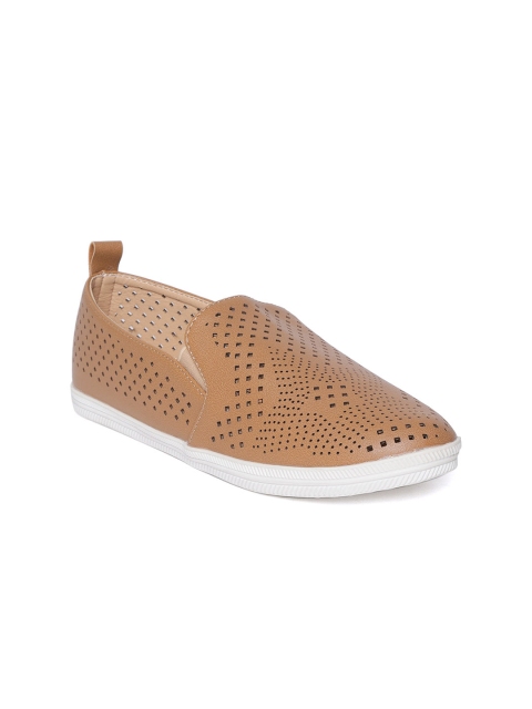 

red pout Women Brown Laser Cuts Slip-Ons