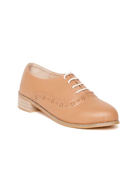 

red pout Women Tan Brown Oxfords