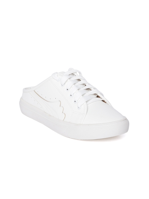 

red pout Women White Sneakers