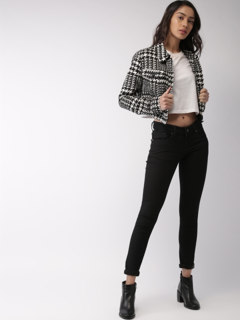 

FOREVER 21 Women Black & Off-White Self Design Cropped Tailored Jacket