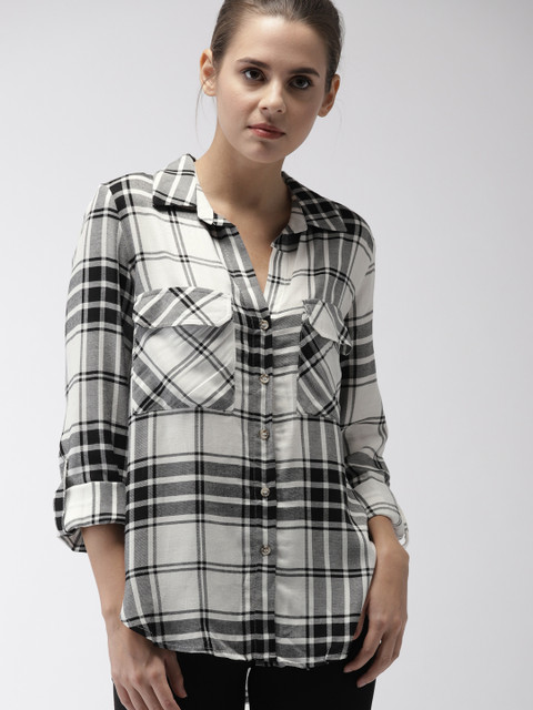 

FOREVER 21 Women Black & White Checked Casual Shirt