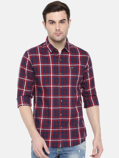 

The Indian Garage Co Men Maroon & Navy Blue Regular Fit Checked Casual Shirt