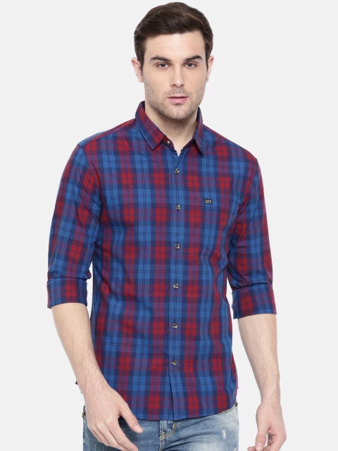 

The Indian Garage Co Men Red & Blue Regular Fit Checked Casual Shirt