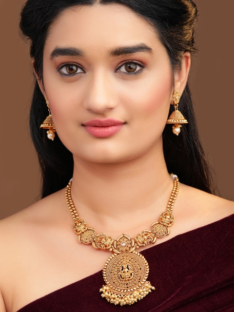 

Rubans Gold-Plated Handcrafted Jewellery Set