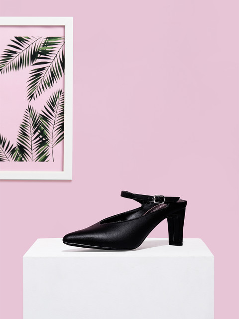 

CORSICA Women Black Solid Pumps