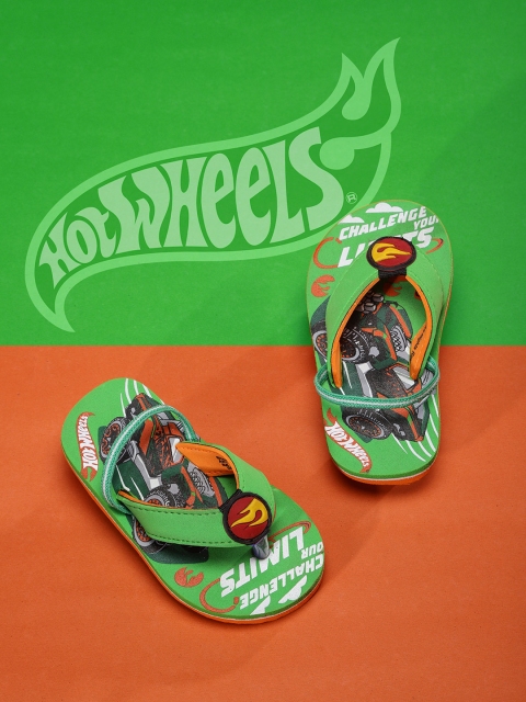 

Hot Wheels Boys Green Printed Thong Flip-Flops