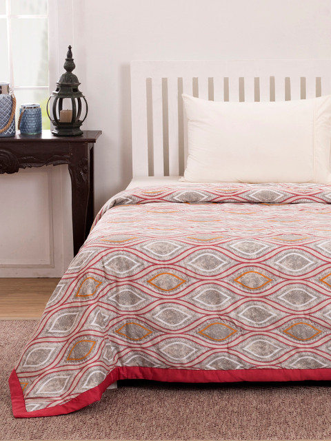 

MASPAR Red Abstract AC Room 120 GSM Single Bed Quilt