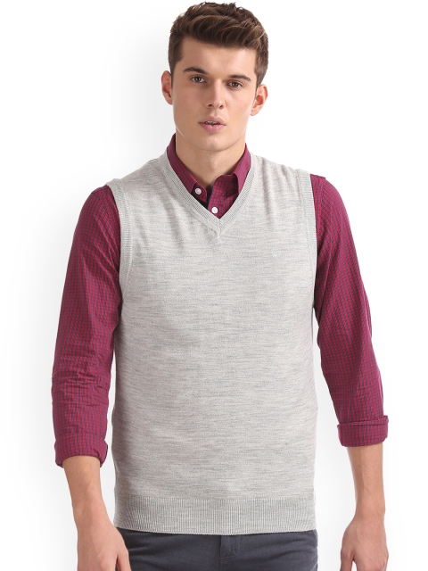 

Arrow Men Grey Solid Sweater Vest