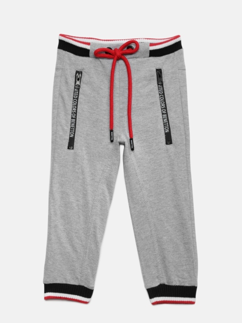

United Colors of Benetton Boys Grey Solid Joggers