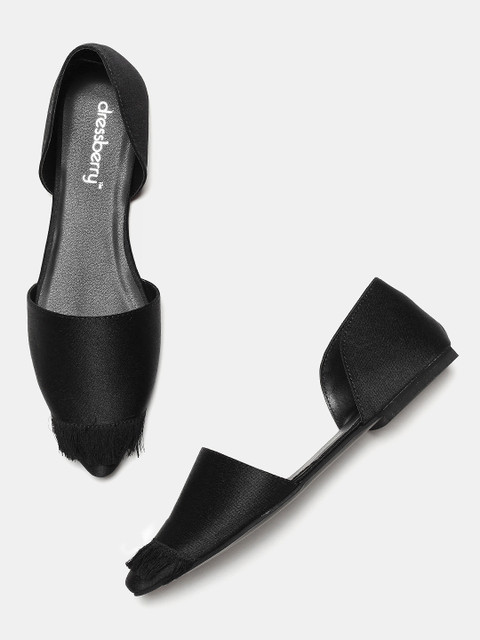 

DressBerry Women Black Solid Ballerinas