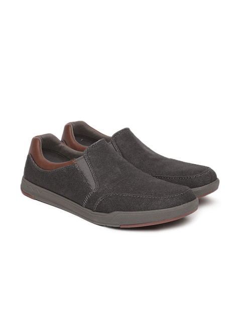 

Clarks Men Grey Step Isle Slip-On Sneakers