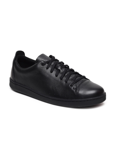 

Clarks Men Black Sneakers