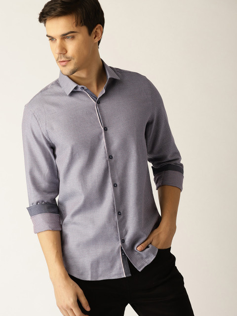 

United Colors of Benetton Men Grey & Pink Slim Fit Checked Casual Shirt