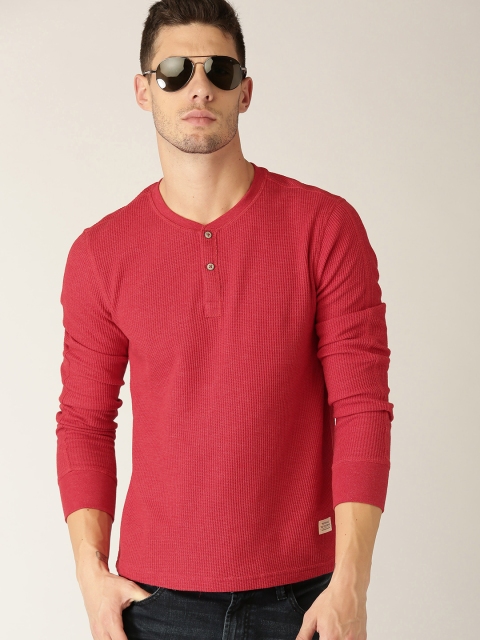 

United Colors of Benetton Men Red Solid Henley Neck T-shirt