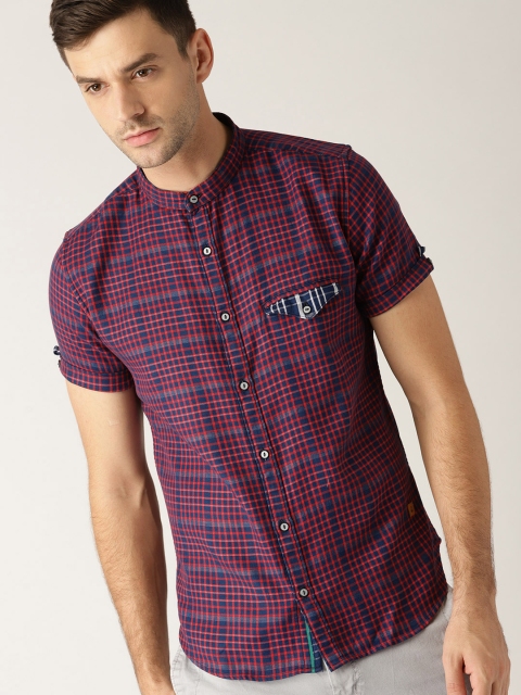 

United Colors of Benetton Men Navy Blue & Red Slim Fit Checked Casual Shirt