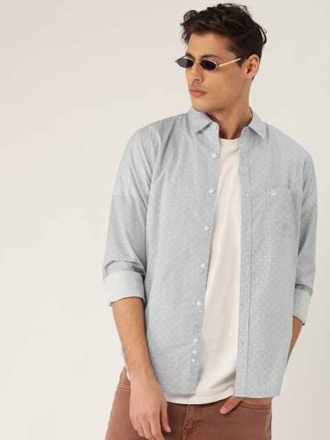 

United Colors of Benetton Men White & Navy Blue Slim Fit Striped Casual Shirt