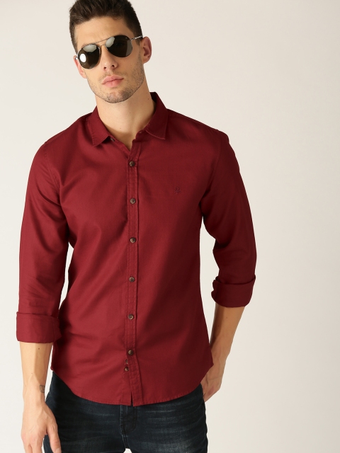 

United Colors of Benetton Men Maroon Slim Fit Solid Casual Shirt