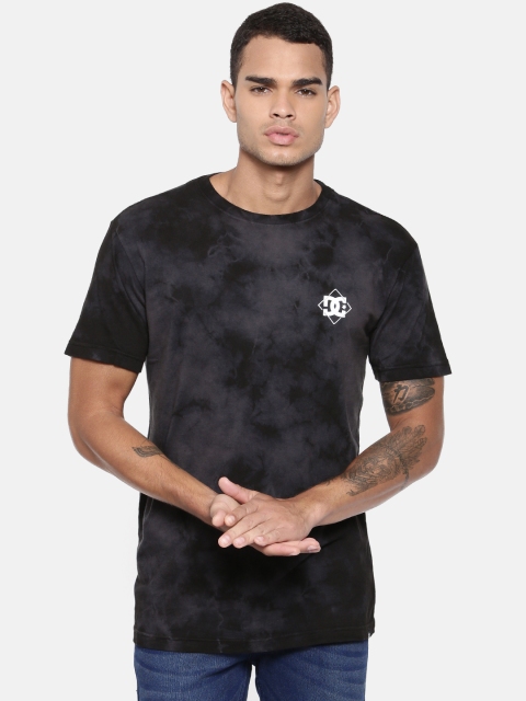 

DC Men Black Printed Round Neck T-shirt