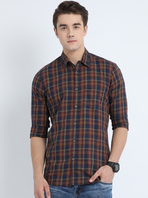

Crocodile Men Navy Blue & Brown Slim Fit Checked Casual Shirt