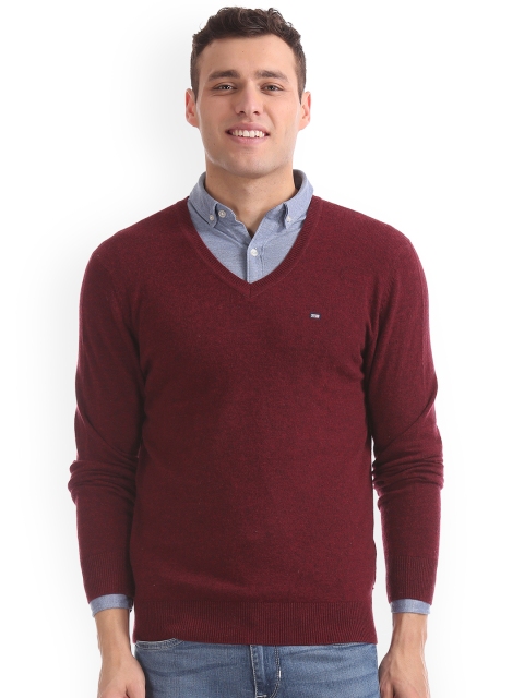 

Arrow Sport Men Red Solid Sweater