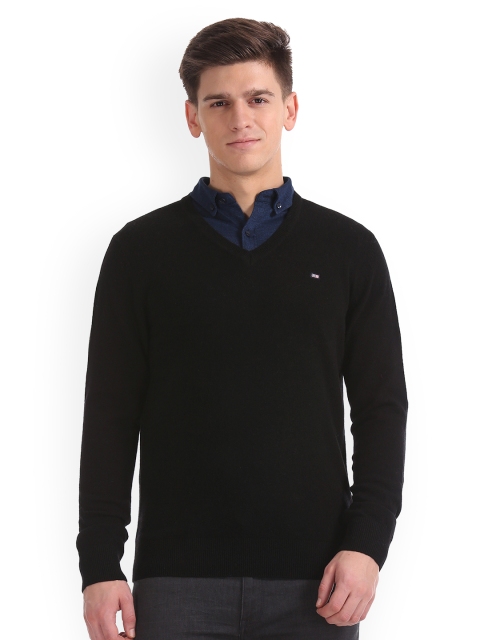 

Arrow Sport Men Black Solid Sweater