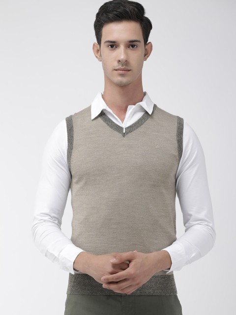 

Arrow Men Grey Solid Sweater Vest