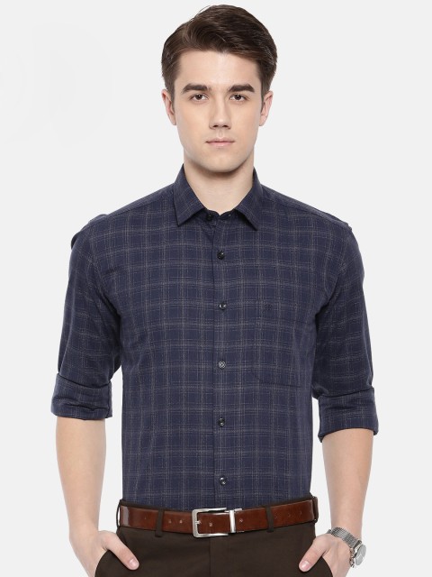 

Raymond Men Navy & White Contemporary Regular Fit Checked Formal Shirt, Blue