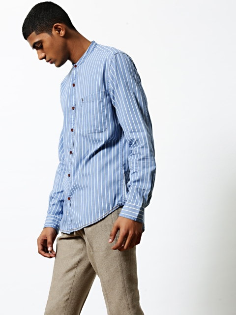 

Mr Bowerbird Men Blue & White Tailored Fit Striped Casual Shirt