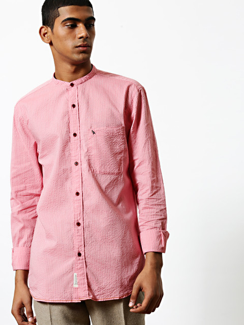 

Mr Bowerbird Men Pink Tailored Fit Striped Casual Shirt