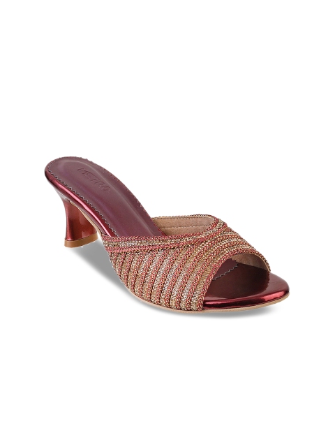 

Metro Women Maroon Woven Design Heels