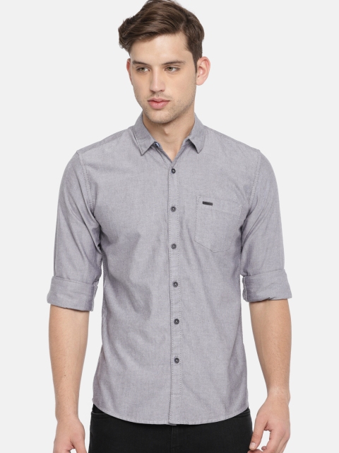 

Wrangler Men Grey Regular Fit Solid Casual Shirt