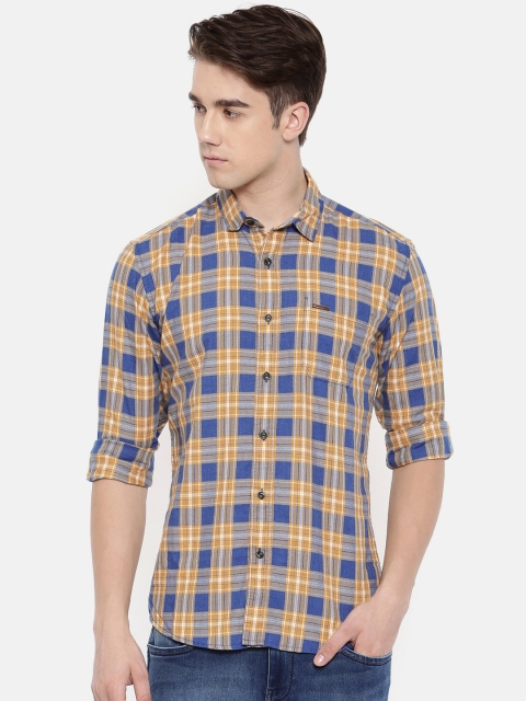 

Wrangler Men Yellow & Blue Slim Fit Checked Casual Shirt