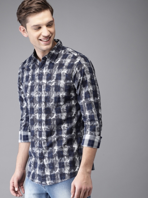 

HERE&NOW Men Blue Regular Fit Checked Casual Shirt