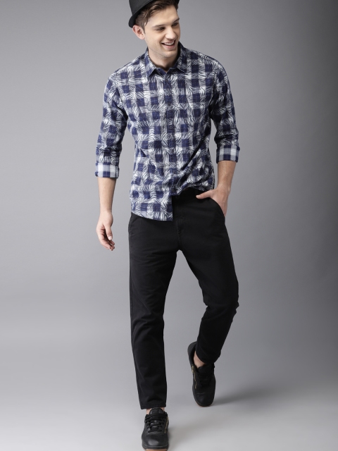 

HERE&NOW Men Blue Regular Fit Checked Casual Shirt