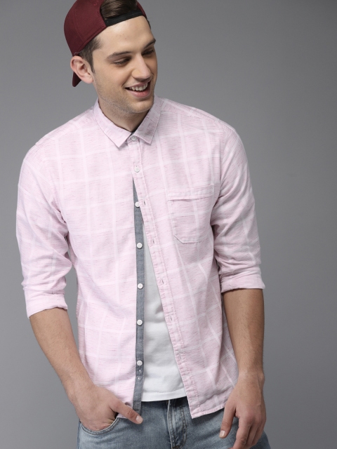 

HERE&NOW Men White & Pink Regular Fit Checked Casual Shirt