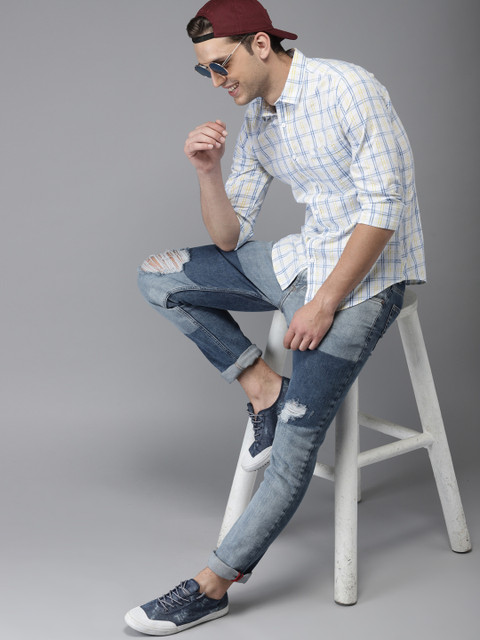

HERE&NOW Men Blue & White Regular Fit Checked Casual Shirt