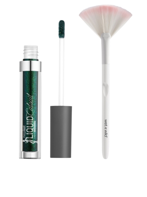 

Wet n Wild Sustainable Metallic Eyeshadow & Fan Brush Beauty Kit, Green