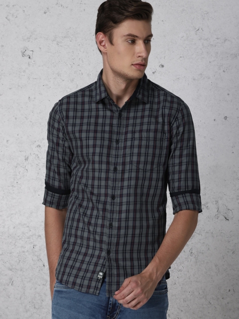 

Ecko Unltd Men Navy Blue & White Slim Fit Checked Casual Shirt