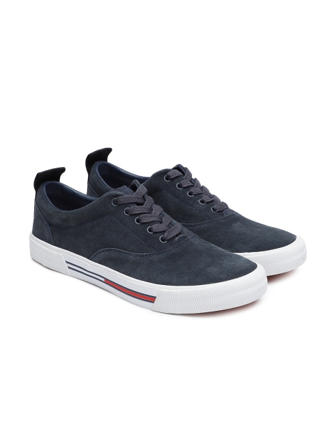 

Tommy Hilfiger Men Blue Suede Sneakers