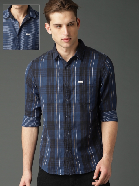 

Roadster Men Navy Blue & Black Regular Fit Checked Reversible Casual Shirt