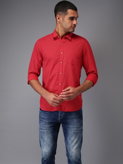 

Flying Machine Men Red Regular Fit Printed Casual Shirt